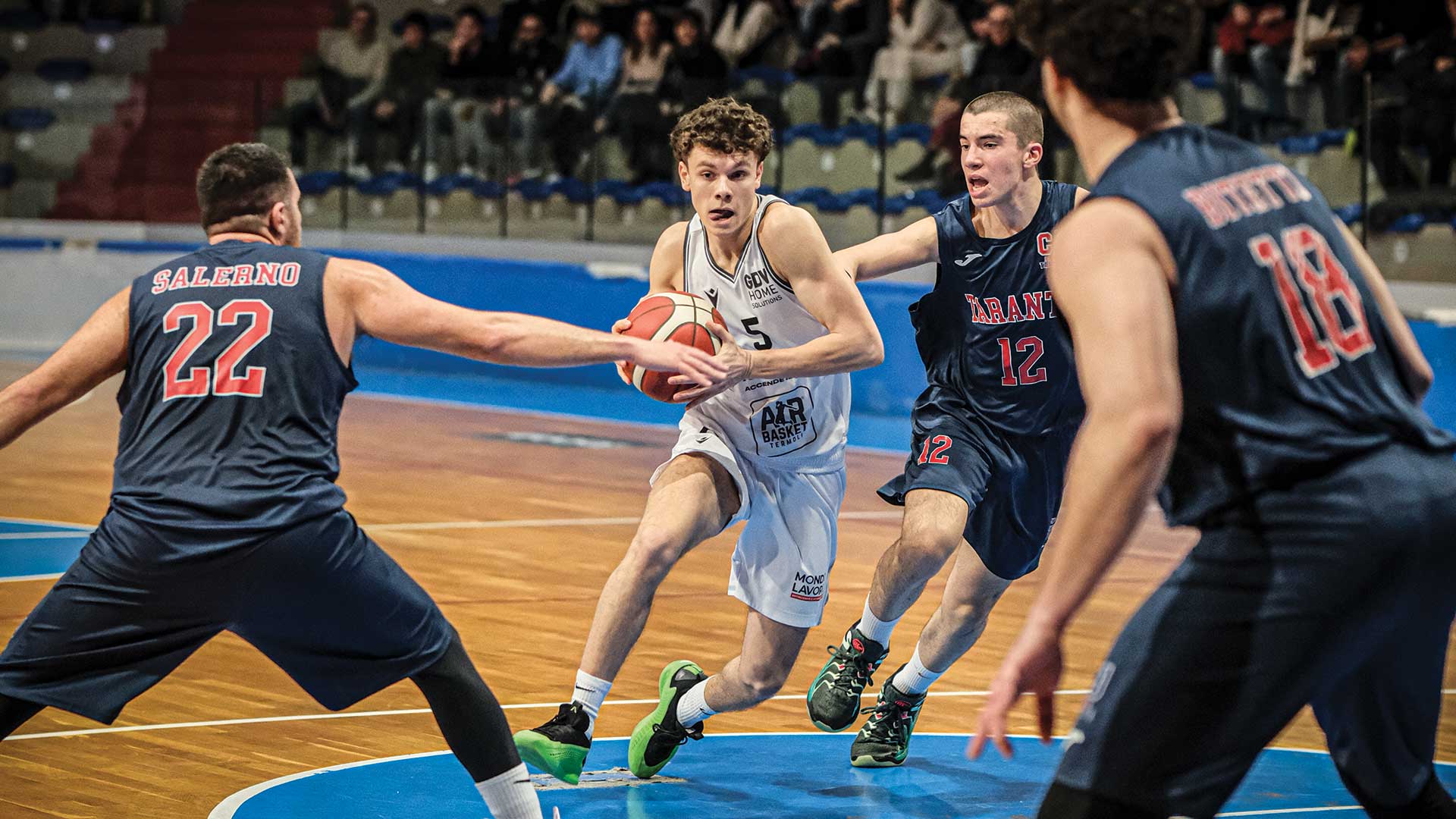 SERIE B - A TERMOLI IL CJ TARANTO SI BATTE CON ONORE